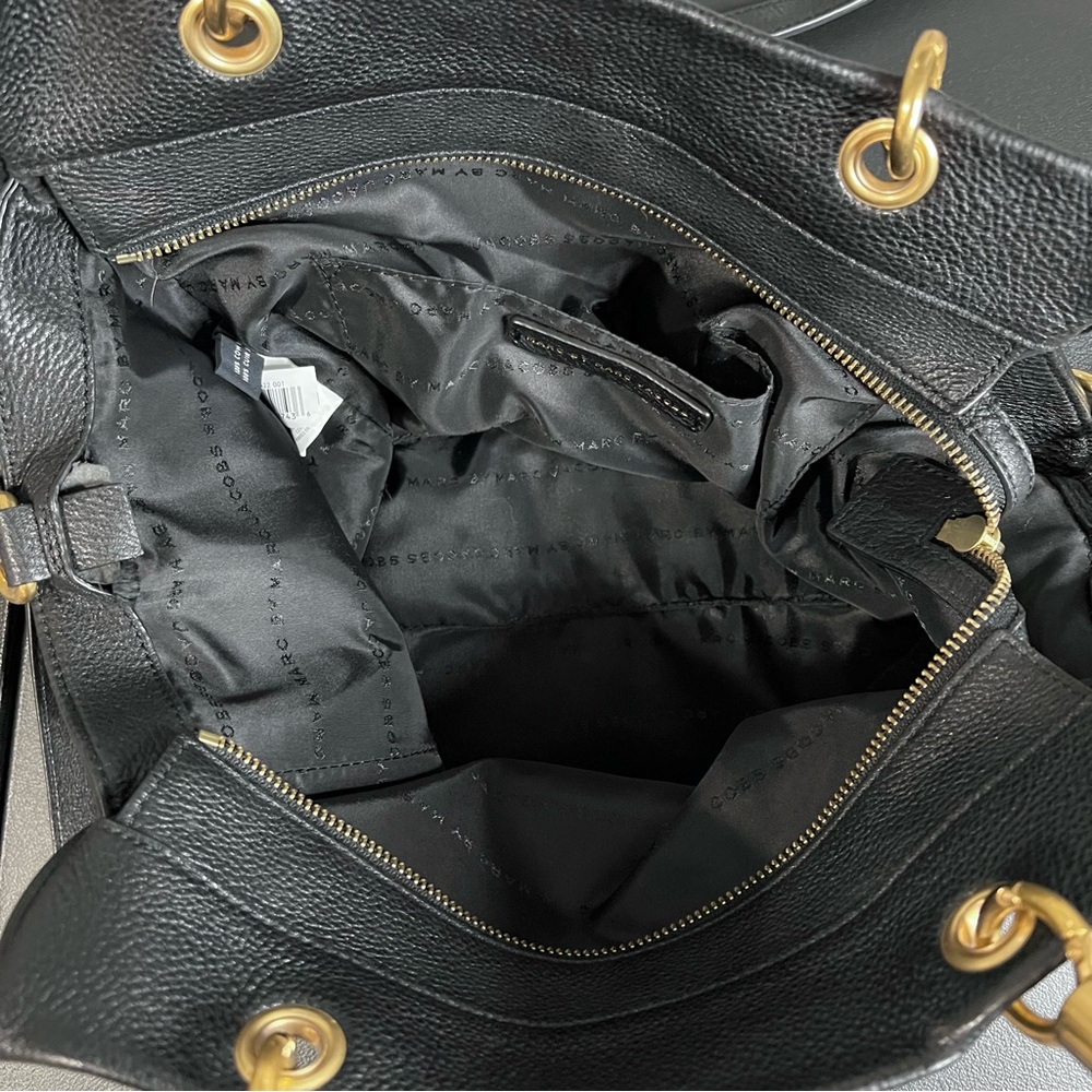 Marc by Marc Jacobs Too Hot To Handle Bentley Tote Bag - Picture 9 of 16